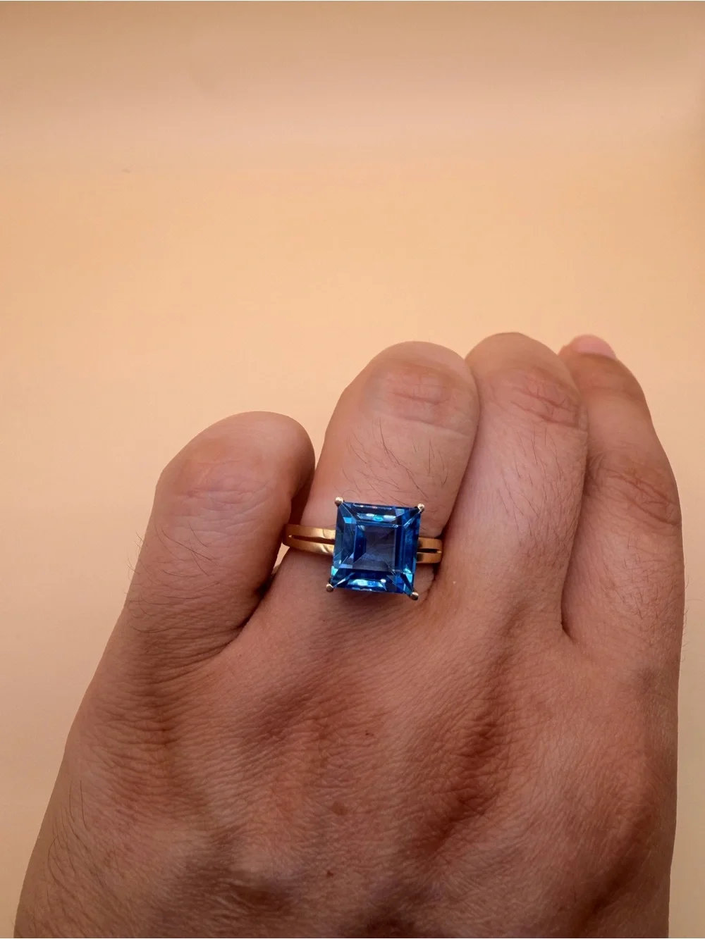 10k Yellow Gold Blue Topaz Ring Size 8